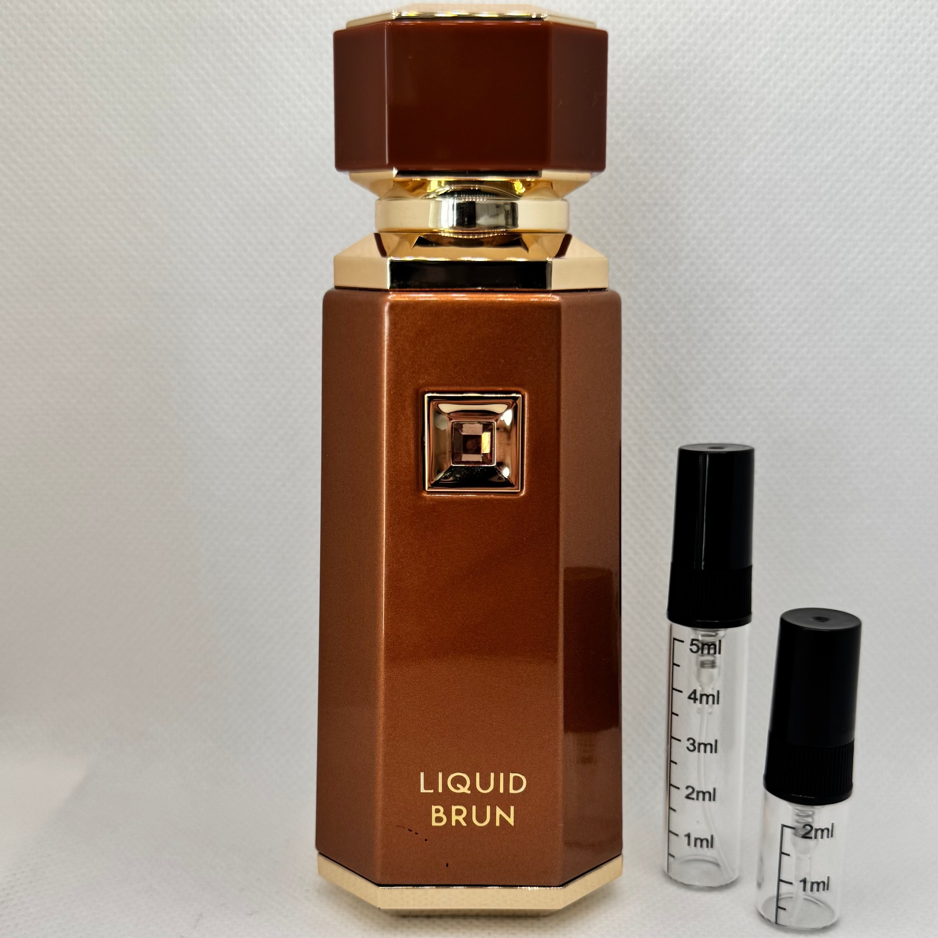 French Avenue Liquid Brun Sample